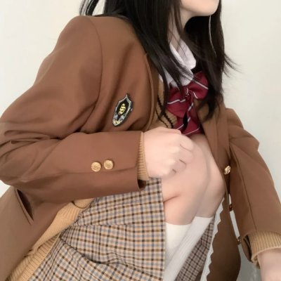 俏丽佳人